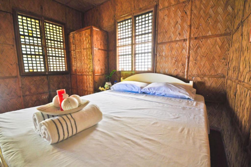 Villa de Pico Highland Beach Resort Puerto Galera Zimmer foto